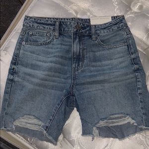 American Eagle Hi-Rise Tomgirl Bermuda Denim Short